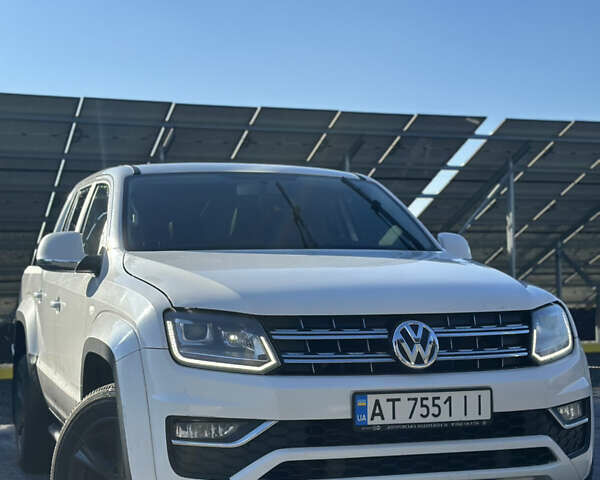 Белый Фольксваген Амарок, объемом двигателя 1.97 л и пробегом 255 тыс. км за 19000 $, фото 1 на Automoto.ua