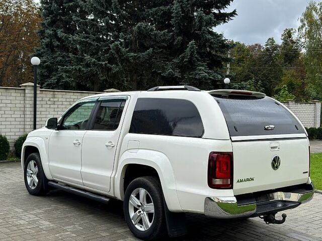 Белый Фольксваген Амарок, объемом двигателя 2 л и пробегом 235 тыс. км за 28000 $, фото 1 на Automoto.ua