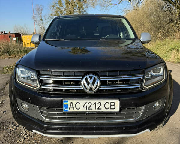 Черный Фольксваген Амарок, объемом двигателя 2 л и пробегом 432 тыс. км за 12500 $, фото 1 на Automoto.ua