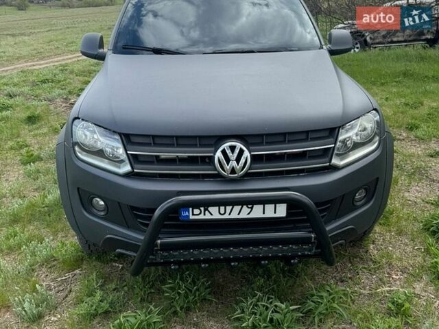 Серый Фольксваген Амарок, объемом двигателя 1.97 л и пробегом 307 тыс. км за 16200 $, фото 1 на Automoto.ua
