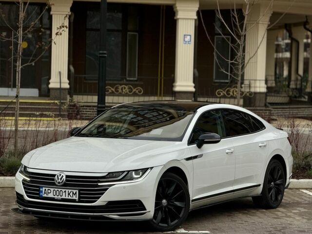 Белый Фольксваген Arteon, объемом двигателя 2 л и пробегом 133 тыс. км за 25000 $, фото 1 на Automoto.ua