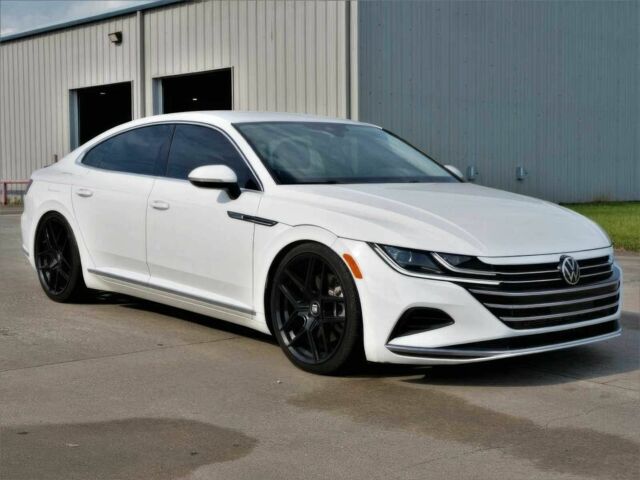 Белый Фольксваген Arteon, объемом двигателя 2 л и пробегом 17 тыс. км за 10000 $, фото 1 на Automoto.ua