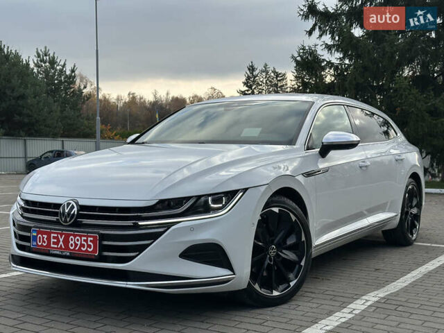 Белый Фольксваген Arteon, объемом двигателя 2 л и пробегом 163 тыс. км за 35700 $, фото 1 на Automoto.ua