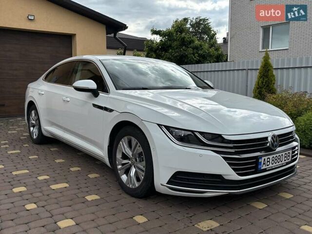 Белый Фольксваген Arteon, объемом двигателя 1.5 л и пробегом 66 тыс. км за 23499 $, фото 1 на Automoto.ua