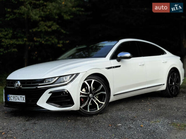 Белый Фольксваген Arteon, объемом двигателя 2 л и пробегом 90 тыс. км за 26499 $, фото 1 на Automoto.ua