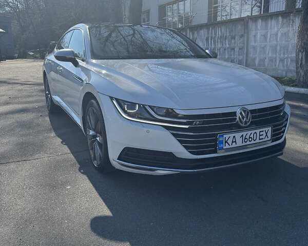 Белый Фольксваген Arteon, объемом двигателя 1.98 л и пробегом 144 тыс. км за 20500 $, фото 1 на Automoto.ua
