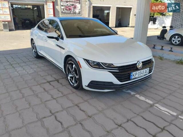 Белый Фольксваген Arteon, объемом двигателя 2 л и пробегом 98 тыс. км за 21000 $, фото 1 на Automoto.ua