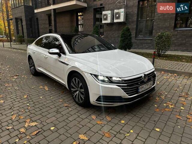 Белый Фольксваген Arteon, объемом двигателя 1.97 л и пробегом 81 тыс. км за 28900 $, фото 1 на Automoto.ua