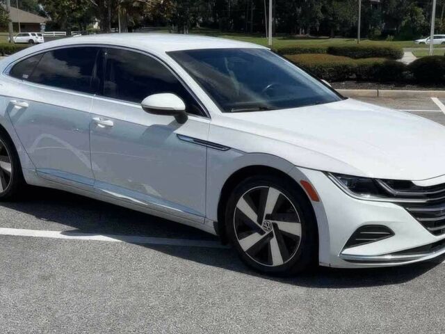 Белый Фольксваген Arteon, объемом двигателя 2 л и пробегом 10 тыс. км за 10675 $, фото 1 на Automoto.ua