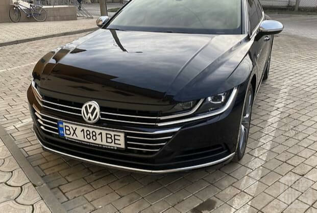 Черный Фольксваген Arteon, объемом двигателя 2 л и пробегом 51 тыс. км за 38800 $, фото 1 на Automoto.ua