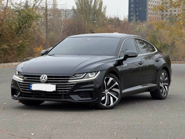 Черный Фольксваген Arteon, объемом двигателя 0 л и пробегом 117 тыс. км за 26000 $, фото 1 на Automoto.ua