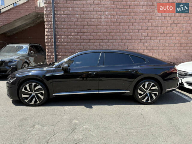 Черный Фольксваген Arteon, объемом двигателя 2 л и пробегом 169 тыс. км за 26500 $, фото 1 на Automoto.ua