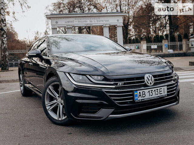 Черный Фольксваген Arteon, объемом двигателя 2 л и пробегом 104 тыс. км за 31500 $, фото 1 на Automoto.ua