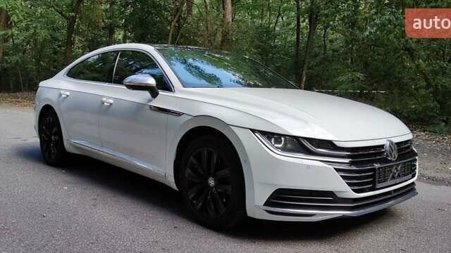 Фольксваген Arteon, объемом двигателя 2 л и пробегом 141 тыс. км за 28500 $, фото 1 на Automoto.ua