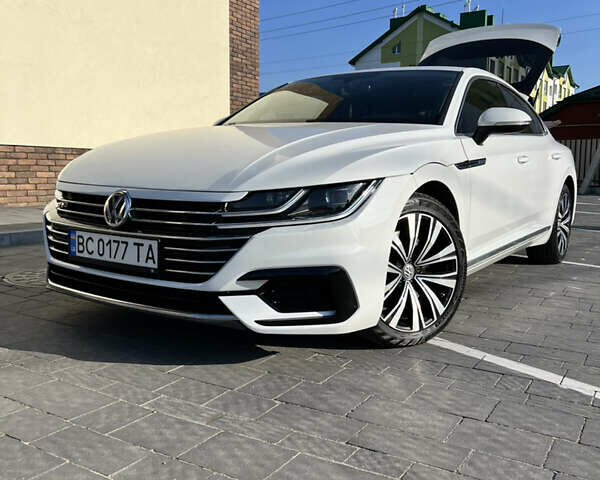 Фольксваген Arteon, объемом двигателя 1.98 л и пробегом 104 тыс. км за 24700 $, фото 1 на Automoto.ua