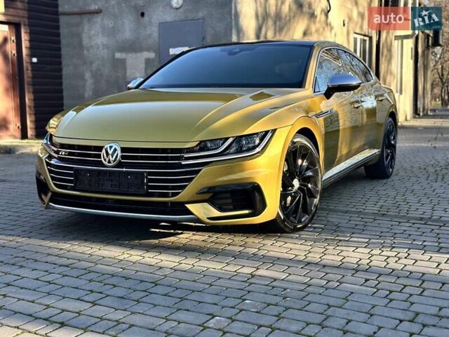 Желтый Фольксваген Arteon, объемом двигателя 2 л и пробегом 68 тыс. км за 29500 $, фото 1 на Automoto.ua