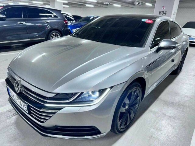 Серый Фольксваген Arteon, объемом двигателя 2 л и пробегом 53 тыс. км за 12000 $, фото 1 на Automoto.ua