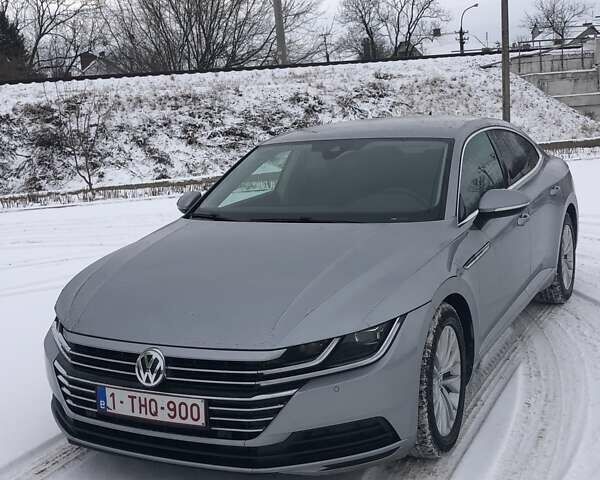 Сірий Фольксваген Arteon, об'ємом двигуна 2 л та пробігом 267 тис. км за 22200 $, фото 1 на Automoto.ua