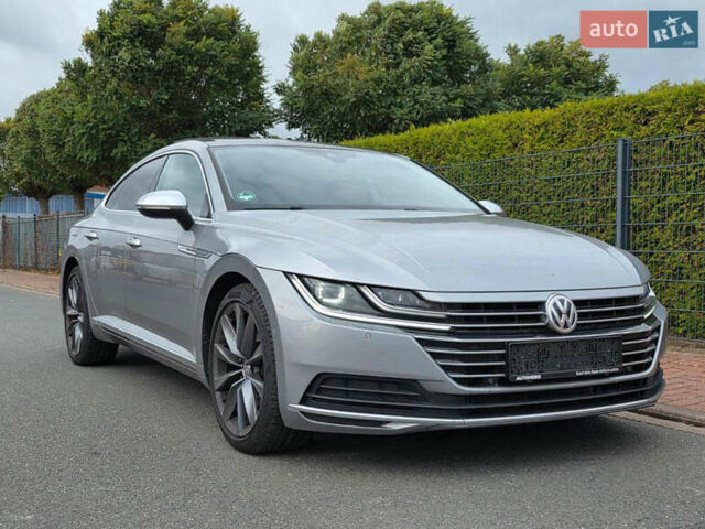 Серый Фольксваген Arteon, объемом двигателя 2 л и пробегом 190 тыс. км за 27500 $, фото 1 на Automoto.ua