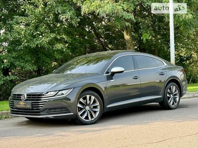 Серый Фольксваген Arteon, объемом двигателя 1.97 л и пробегом 154 тыс. км за 26990 $, фото 1 на Automoto.ua