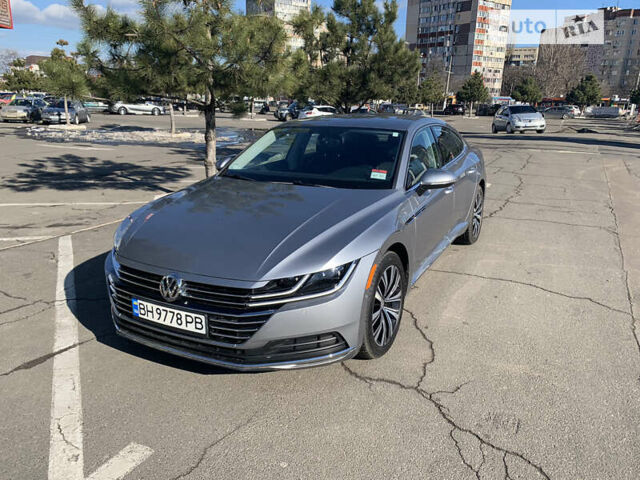 Серый Фольксваген Arteon, объемом двигателя 2 л и пробегом 44 тыс. км за 26800 $, фото 1 на Automoto.ua