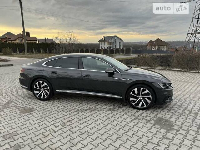 Серый Фольксваген Arteon, объемом двигателя 2 л и пробегом 119 тыс. км за 31950 $, фото 1 на Automoto.ua