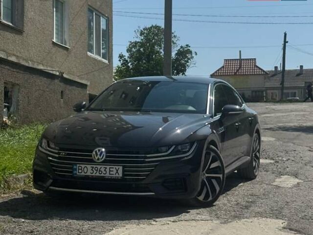 Серый Фольксваген Arteon, объемом двигателя 2 л и пробегом 158 тыс. км за 30450 $, фото 1 на Automoto.ua