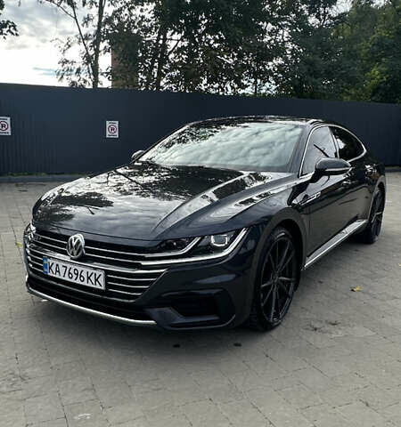 Серый Фольксваген Arteon, объемом двигателя 1.97 л и пробегом 185 тыс. км за 26999 $, фото 1 на Automoto.ua