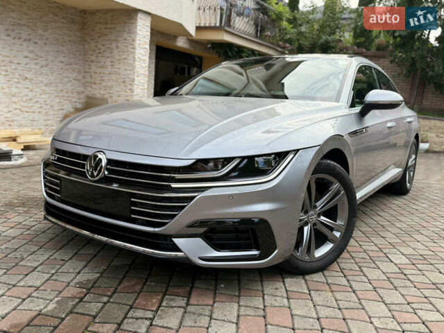 Серый Фольксваген Arteon, объемом двигателя 2 л и пробегом 54 тыс. км за 27500 $, фото 1 на Automoto.ua