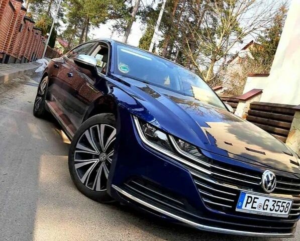 Синий Фольксваген Arteon, объемом двигателя 2 л и пробегом 174 тыс. км за 32700 $, фото 1 на Automoto.ua