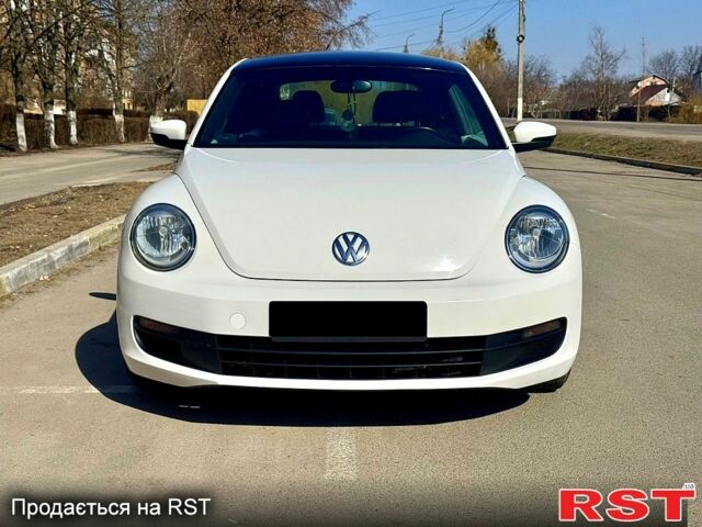 Білий Фольксваген Бітл, об'ємом двигуна 2.5 л та пробігом 244 тис. км за 9000 $, фото 1 на Automoto.ua