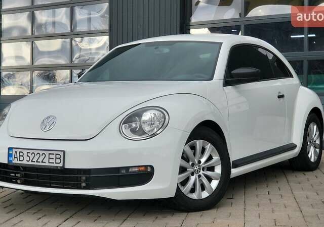 Фольксваген Битл 2015 в Виннице на Automoto.ua Белый Фольксваген Битл, объемом двигателя 1.8 л и пробегом 144 тыс. км за 12222 $, фото 1 на Automoto.ua