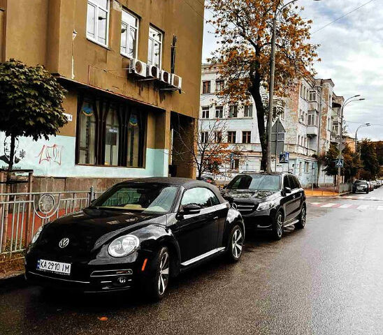 Черный Фольксваген Битл, объемом двигателя 2 л и пробегом 105 тыс. км за 11500 $, фото 1 на Automoto.ua