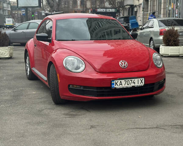 Красный Фольксваген Битл, объемом двигателя 1.8 л и пробегом 210 тыс. км за 9500 $, фото 1 на Automoto.ua
