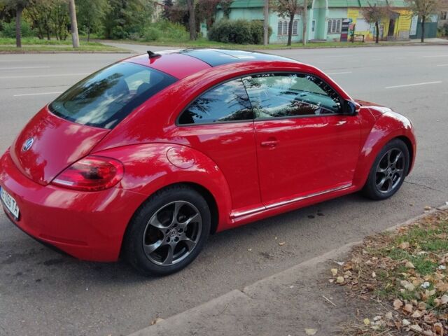 Красный Фольксваген Битл, объемом двигателя 2.5 л и пробегом 72 тыс. км за 13100 $, фото 1 на Automoto.ua