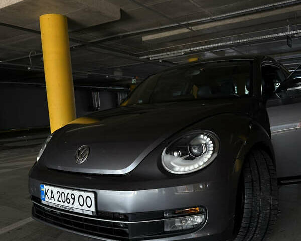 Сірий Фольксваген Бітл, об'ємом двигуна 2 л та пробігом 161 тис. км за 10800 $, фото 1 на Automoto.ua