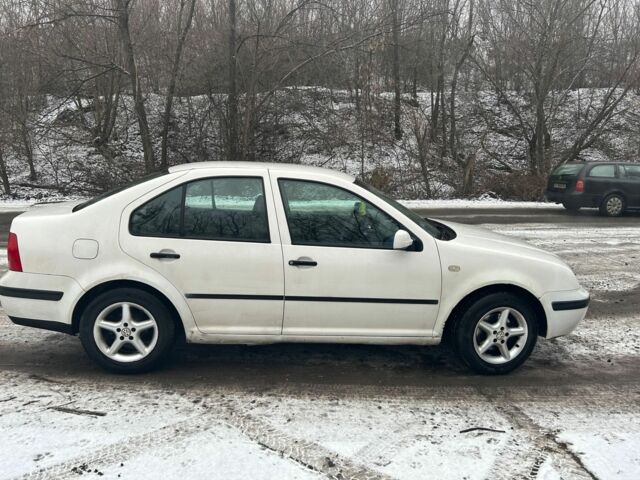 Фольксваген Бора 1999 у Краматорске на Automoto.ua Білий Фольксваген Бора, об'ємом двигуна 1.9 л та пробігом 300 тис. км за 2200 $, фото 1 на Automoto.ua