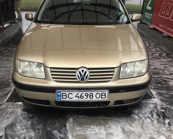 Бежевый Фольксваген Бора, объемом двигателя 1.6 л и пробегом 349 тыс. км за 2800 $, фото 1 на Automoto.ua