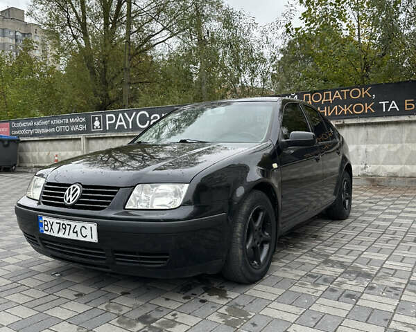 Чорний Фольксваген Бора, об'ємом двигуна 1.6 л та пробігом 310 тис. км за 3750 $, фото 1 на Automoto.ua