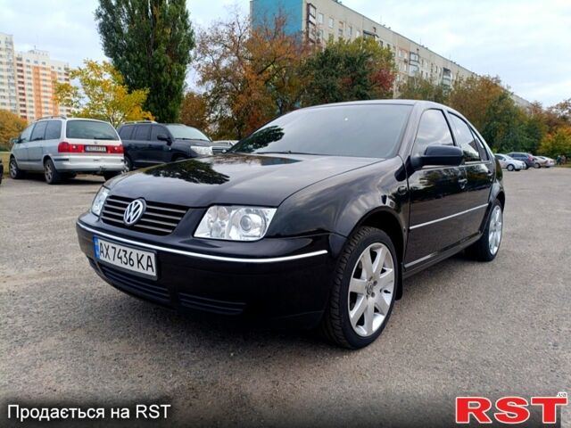 Черный Фольксваген Бора, объемом двигателя 2 л и пробегом 306 тыс. км за 5500 $, фото 1 на Automoto.ua