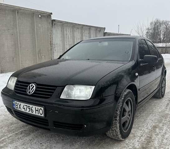Черный Фольксваген Бора, объемом двигателя 1.4 л и пробегом 325 тыс. км за 3900 $, фото 1 на Automoto.ua