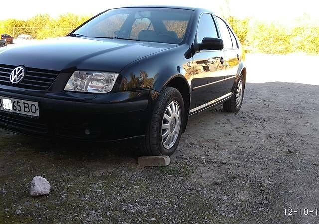 Фольксваген Бора 2005 в Алчевске на Automoto.ua Черный Фольксваген Бора, объемом двигателя 1.6 л и пробегом 93 тыс. км за 6700 $, фото 1 на Automoto.ua