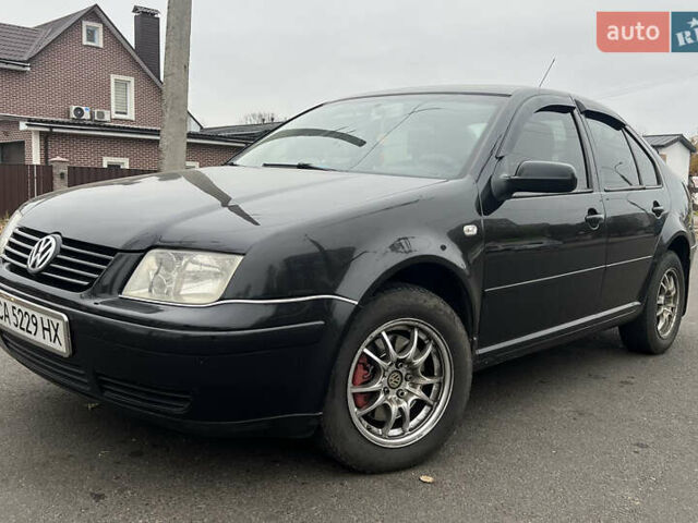 Черный Фольксваген Бора, объемом двигателя 1.6 л и пробегом 306 тыс. км за 3500 $, фото 1 на Automoto.ua