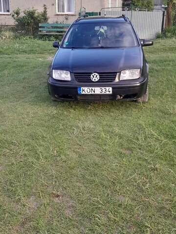Чорний Фольксваген Бора, об'ємом двигуна 1.9 л та пробігом 390 тис. км за 2000 $, фото 1 на Automoto.ua
