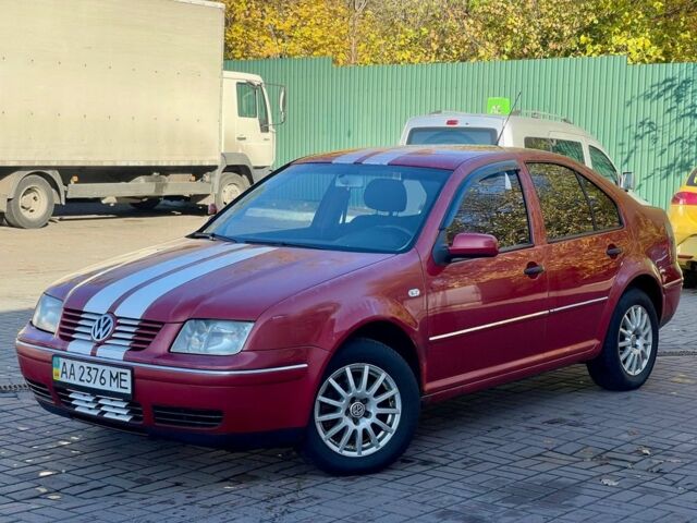 Красный Фольксваген Бора, объемом двигателя 1.6 л и пробегом 219 тыс. км за 3699 $, фото 1 на Automoto.ua