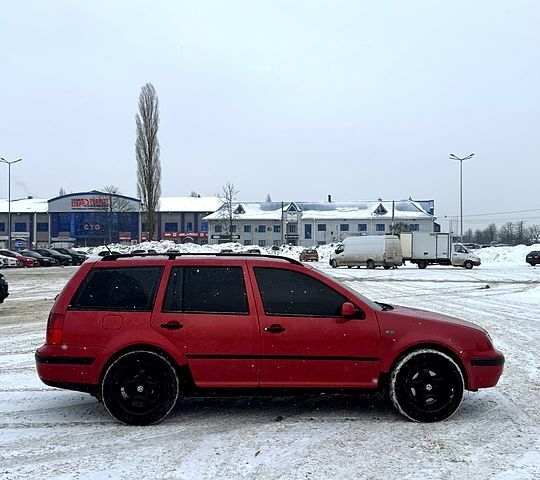 Красный Фольксваген Бора, объемом двигателя 1.9 л и пробегом 452 тыс. км за 3200 $, фото 1 на Automoto.ua