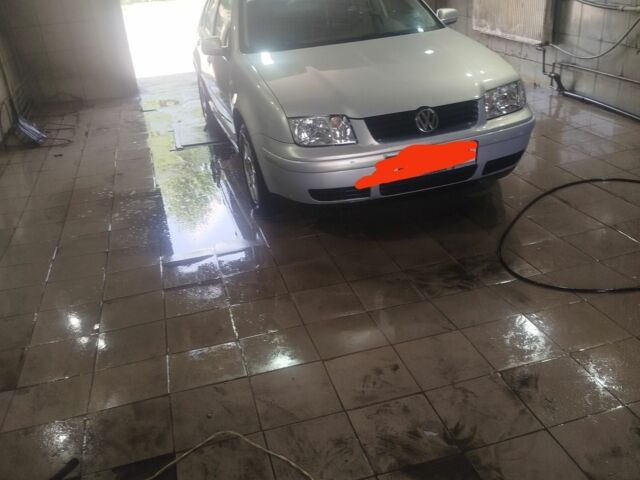 Сірий Фольксваген Бора, об'ємом двигуна 0 л та пробігом 222 тис. км за 1450 $, фото 1 на Automoto.ua