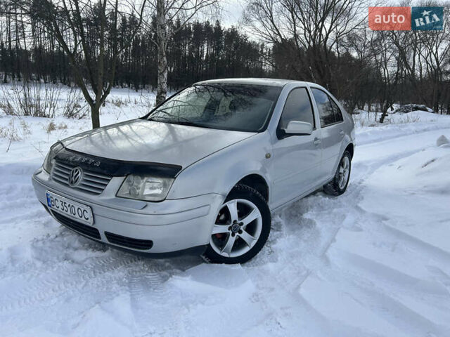 Сірий Фольксваген Бора, об'ємом двигуна 1.6 л та пробігом 373 тис. км за 2750 $, фото 1 на Automoto.ua