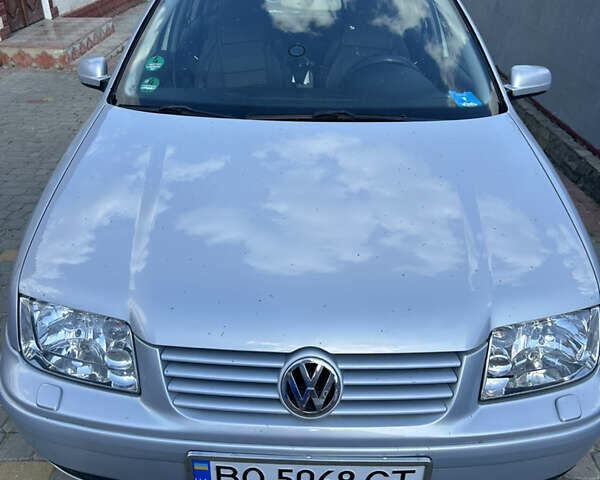 Серый Фольксваген Бора, объемом двигателя 1.6 л и пробегом 256 тыс. км за 4000 $, фото 1 на Automoto.ua