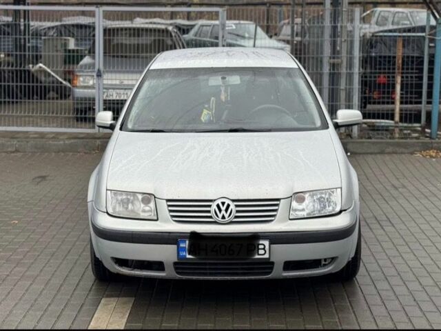 Сірий Фольксваген Бора, об'ємом двигуна 1.6 л та пробігом 364 тис. км за 4200 $, фото 1 на Automoto.ua